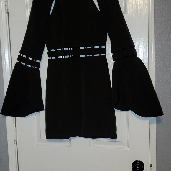 FINDER BLACK MINI DRESS - Picture 5 of 12